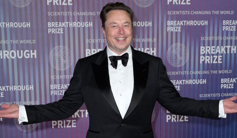 Elon Musk'ın Toplam Serveti SpaceX ve Tesla Hisseleriyle Yeniden 1 Trilyon Doları Aştı